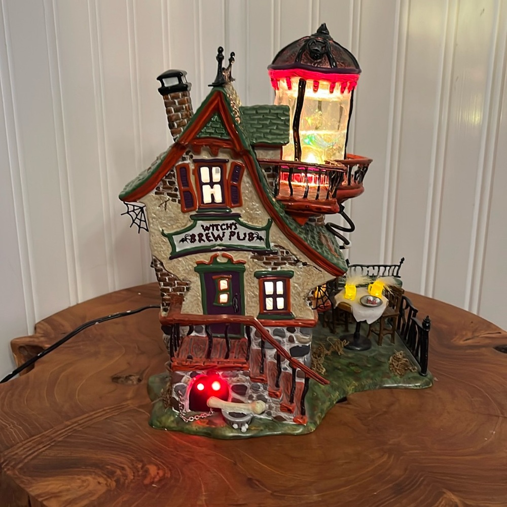 Dept 56 Snow Village Hallowe Witch’s Brew Pub